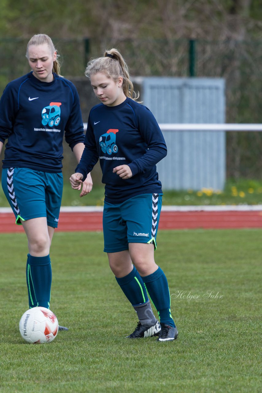 Bild 104 - wBJ VfL Oldesloe - SV Henstedt Ulzburg : Ergebnis: 3:3